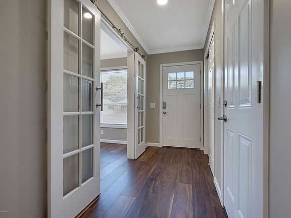 2nd image of 18 Pine Valley Dr