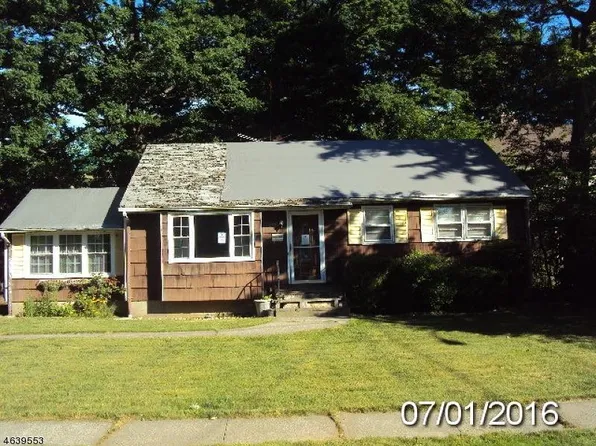 238 Maple Ter, North Plainfield, NJ 07060