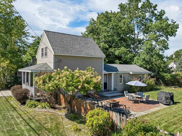 17 Manor Road, Concord, NH 03303