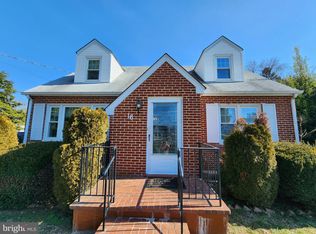 16 Maple Ave, Newark, DE 19711