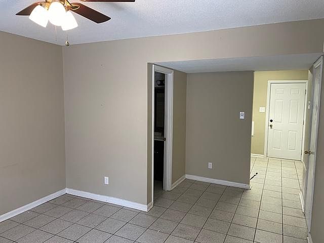 1st image of 300 Holly Cir APT 1