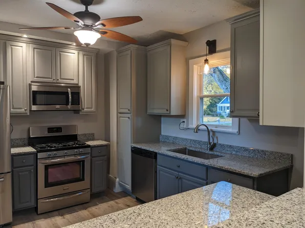 26295 Kennedy Ridge Rd, North Olmsted, OH 44070