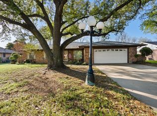 1013 Princeton Pl, Cleburne, TX 76033