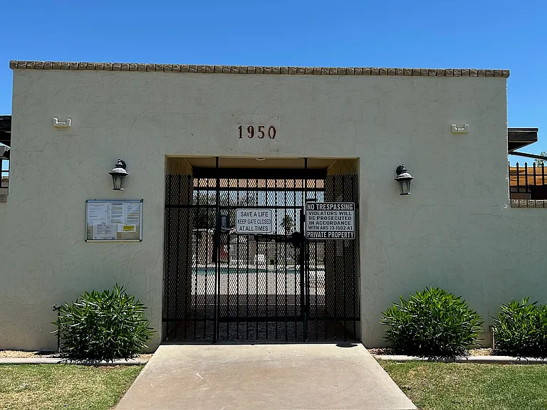 1991 E Colgate Dr — Photo 39
