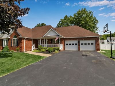 6290 Emily Ct, Clarence Center, NY, 14032