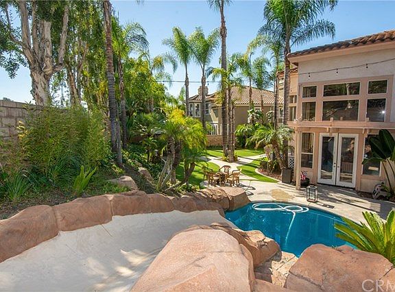 4th image of 27560 Glenwood Dr