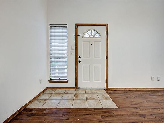 4th image of 12515 SW 3rd St