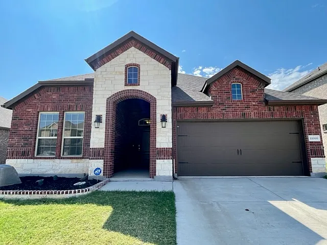 3 bed, 1650 sqft, $2,000 — Photo 2