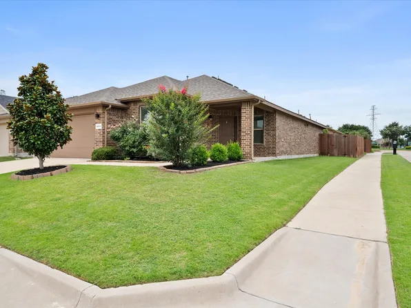 8333 Muddy Creek Dr, Fort Worth, TX 76131