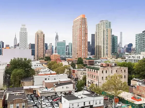 10-17 Jackson Avenue image 12 of 12