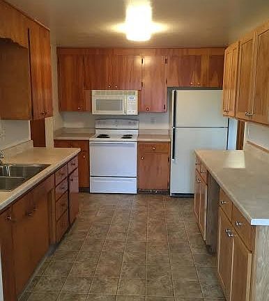 4th image of 1609 E Wright Ave
