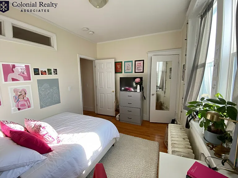 64 Egmont St #6B — Photo 7