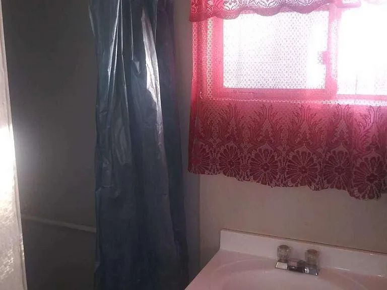 810 Augusta St #810 — Photo 5