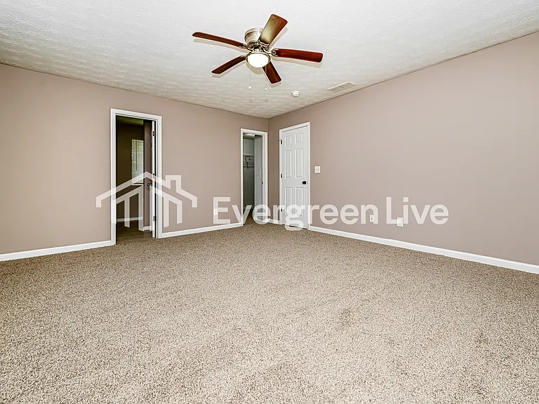 2053 Oak Terrace Dr SE — Photo 8