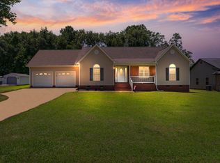111 Falcon Ln, Chesnee, SC 29323
