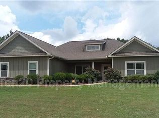 2 Golden Eagle Ct, Fort Mitchell, AL 36856