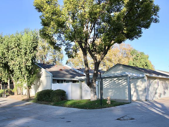 3rd image of 1965 Coulston St APT 18