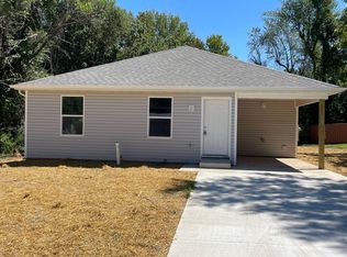 2444 N Benton Ave, Springfield, MO 65803
