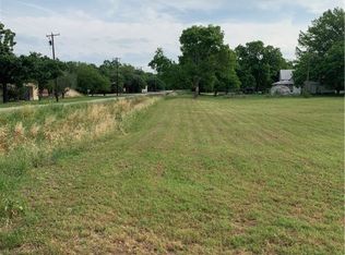 El Paso St, Holland, TX 76534