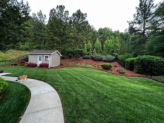 5th image of 5728 Verrazano Dr