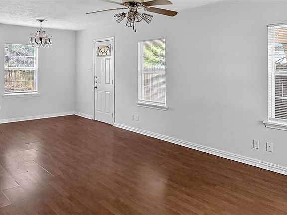 4th image of 1118 Hunter Dr #A