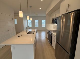 5243 21a Ave SW, Edmonton, AB T6X1X5