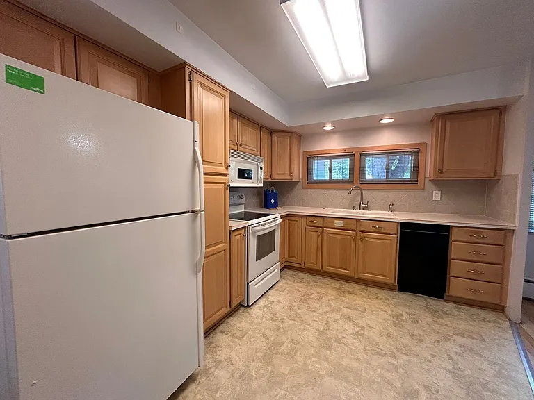 255 Ammons St — Photo 16