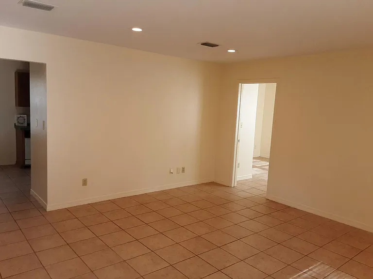 12182 Fernwood Dr W — Photo 8