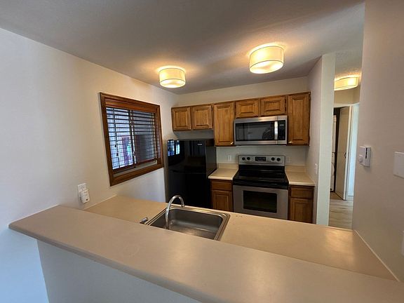 2nd image of 1555 Shadow Run Ct Suite 208