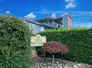 30 Thunderbird Pkwy SW APT A-10, Lakewood, WA 98498
