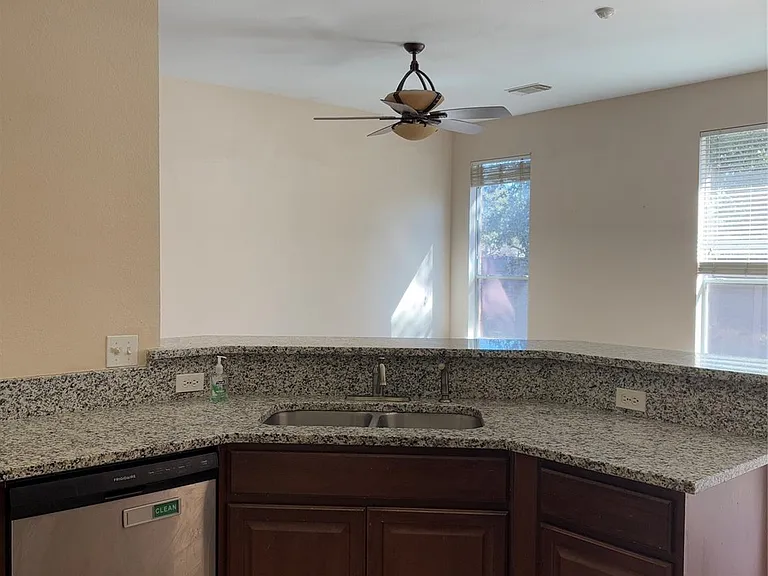 11501 Knapple Cv — Photo 12
