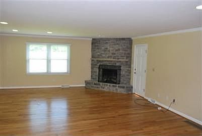 3rd image of 4109 Plantagenet Dr