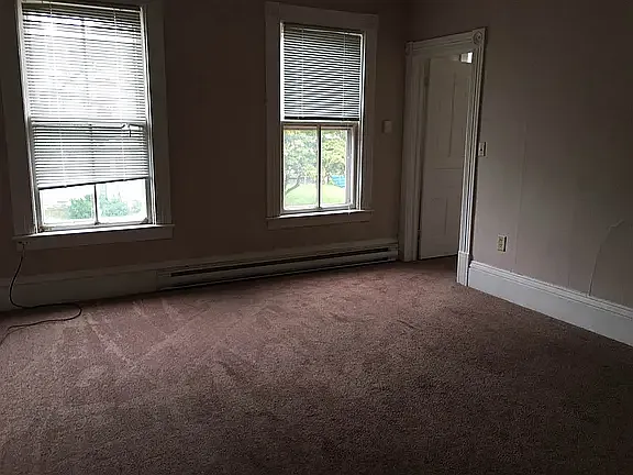 4 bed, 2194 sqft, $2,400 — Photo 4