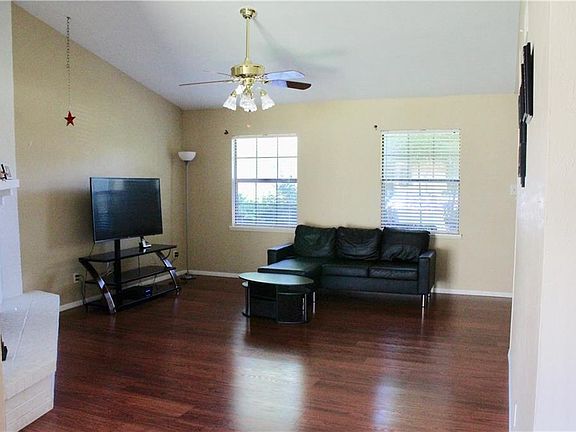 3rd image of 1105 Kesser Dr