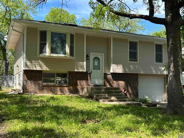 2034 W 8th Ave, Emporia, KS 66801