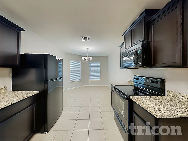 3414 Summer Mdw — Photo 5