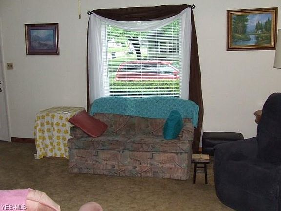 3rd image of 2131 Hillside St
