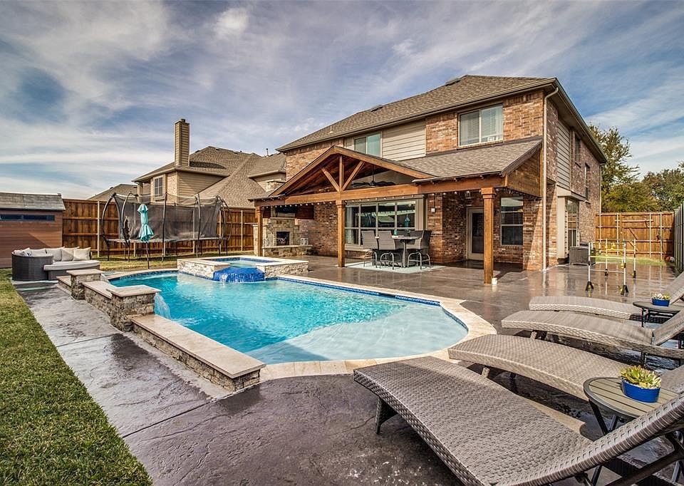 1st image of 2612 Deer Hollow Dr