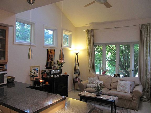 In-law quarter/Living room