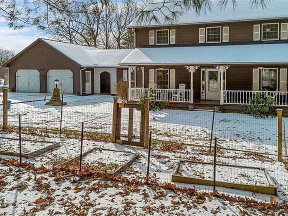 3rd image of 312 Hensley Eller Rd