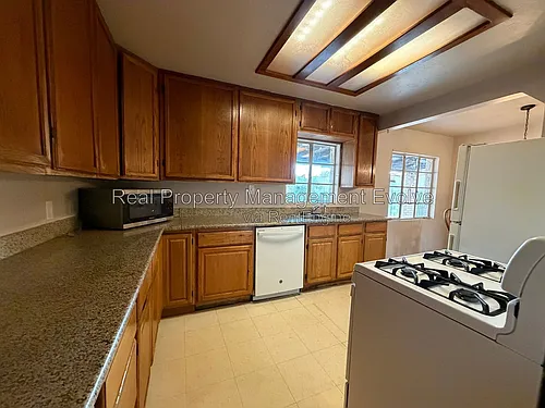 2307 W Rose Ln Photo 1 2307 W Rose Ln Photo 1