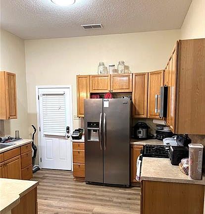 4th image of 4422 Cleveland Ave #2