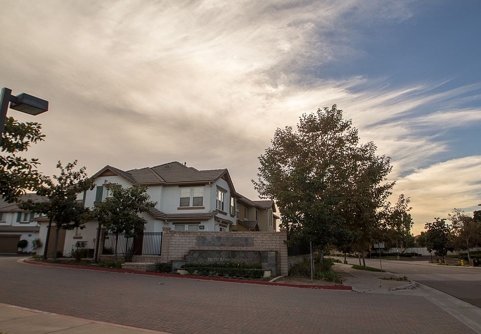 2nd image of 217 River Park Dr Unit 25
