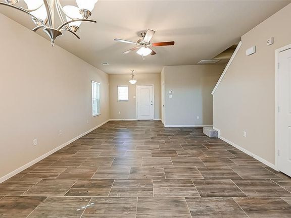 3rd image of 7927 Cypress Dr