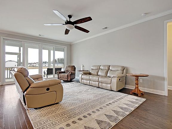 Incredible Lake Views!