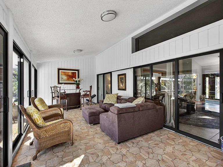 168 Thornton Dr — Photo 45