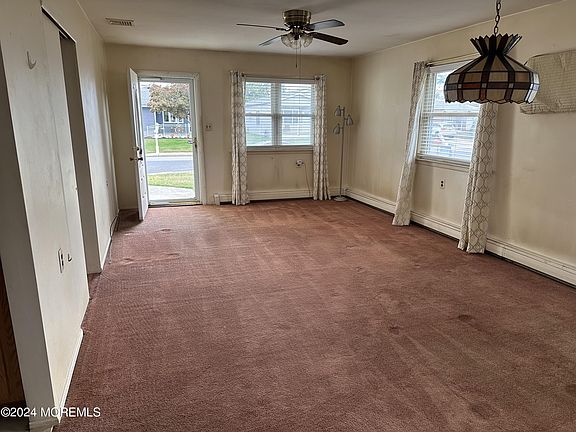 5th image of 47 Bonaire Drive