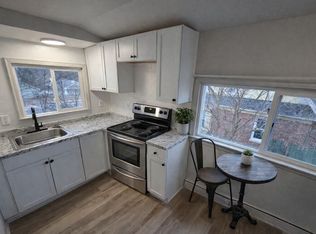 834 N Leroy St APT 5, Fenton, MI 48430