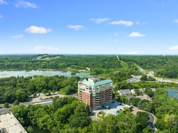 8301 Creekside Cir APT 830, Bloomington, MN 55437