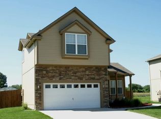 1007 Tamarisk Dr, Leavenworth, KS 66048